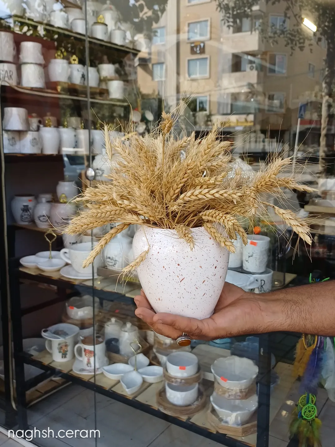 گلدان سرامیکی طرح افشان